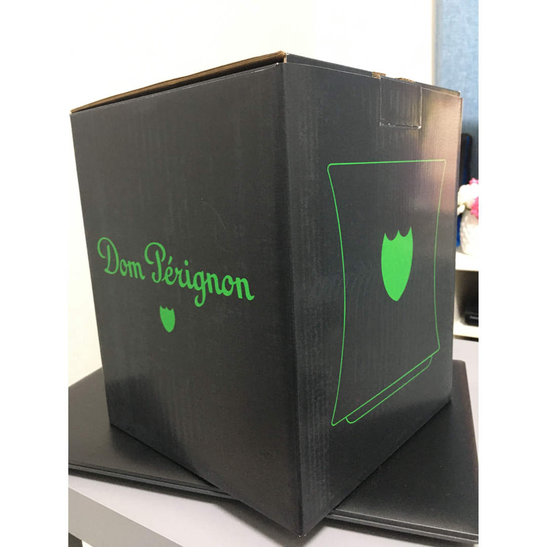 Dom Pérignon(ドンペリニヨン)のドンペリニヨン　ルミナスLEDシャンパンクーラー【非売品】 インテリア/住まい/日用品のキッチン/食器(アルコールグッズ)の商品写真