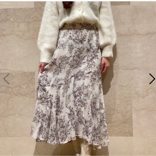 スナイデル(SNIDEL)の【美品】スナイデル♡プリントスカート　アイボリー　0サイズ(ロングスカート)