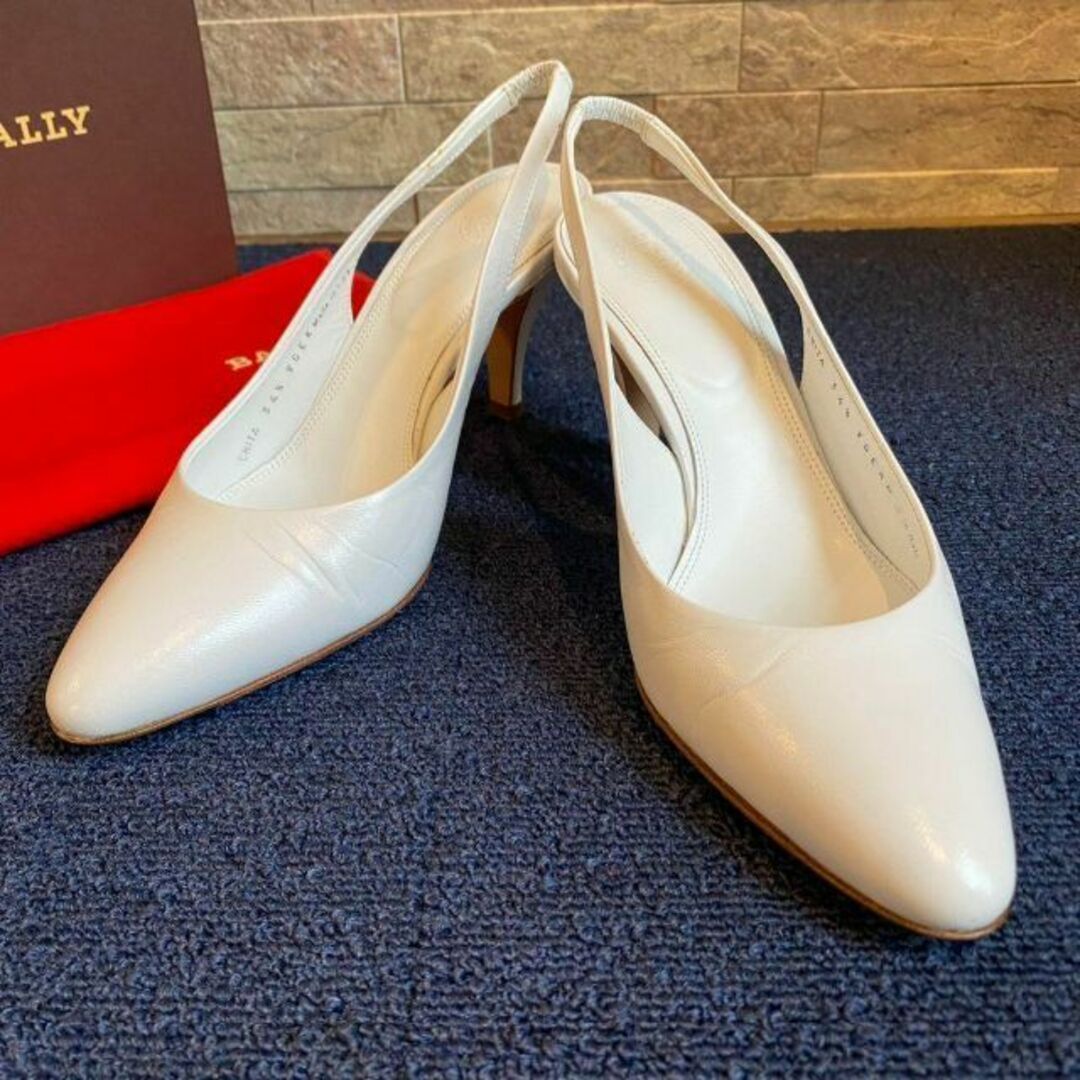 Bally - 箱付き BALLY バリー パンプス ホワイト シューズ ヒール 靴の