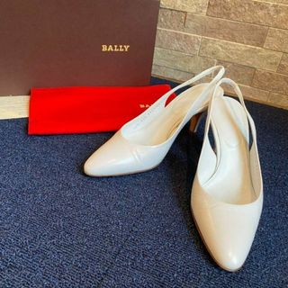 Bally - 箱付き BALLY バリー パンプス ホワイト シューズ ヒール 靴の
