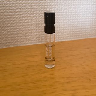 プラダ(PRADA)のPRADA   CANDY  香水アトマイザー1.5ml(香水(女性用))