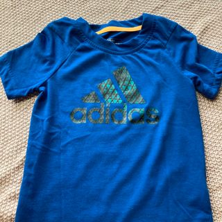 アディダス(adidas)のadidas Tシャツ(Tシャツ/カットソー)