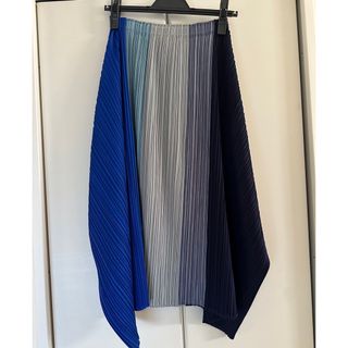 プリーツプリーズイッセイミヤケ(PLEATS PLEASE ISSEY MIYAKE)のロングスカート　シンメトリー(ロングスカート)