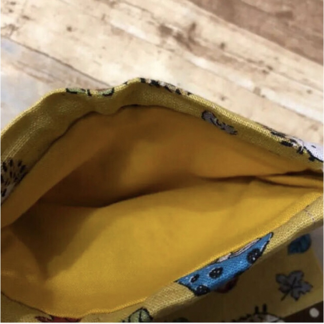 ペットボトルカバー　巾着袋 マスタード 茶ドット レディースのファッション小物(ポーチ)の商品写真