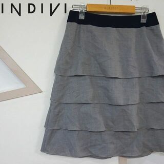インディヴィ(INDIVI)のINDIVI ひざ丈 4段 フリル スカート グレー 4805613(ひざ丈スカート)