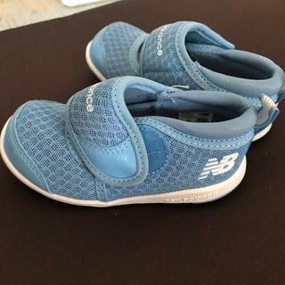 ニューバランス(New Balance)のニューバランス サンダル 14cm 水色　メッシュ　夏用(サンダル)