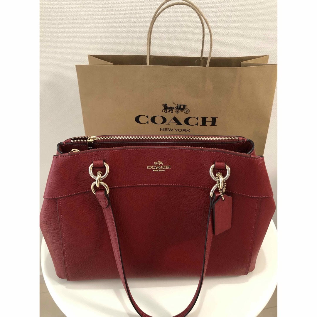 COACH バッグ　ラグジュアリーレザー　肩掛け　ショルダーバッグ