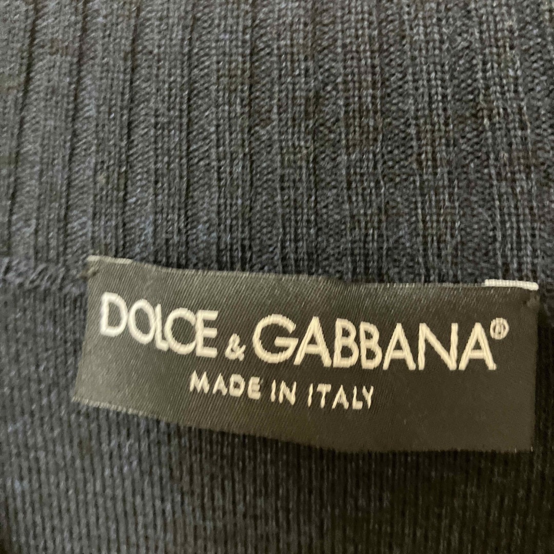 DOLCE&GABBANA(ドルチェアンドガッバーナ)のDOLCE&GABBANA ニット　DGエンボスロゴ　ネイビー　46サイズ メンズのトップス(ニット/セーター)の商品写真