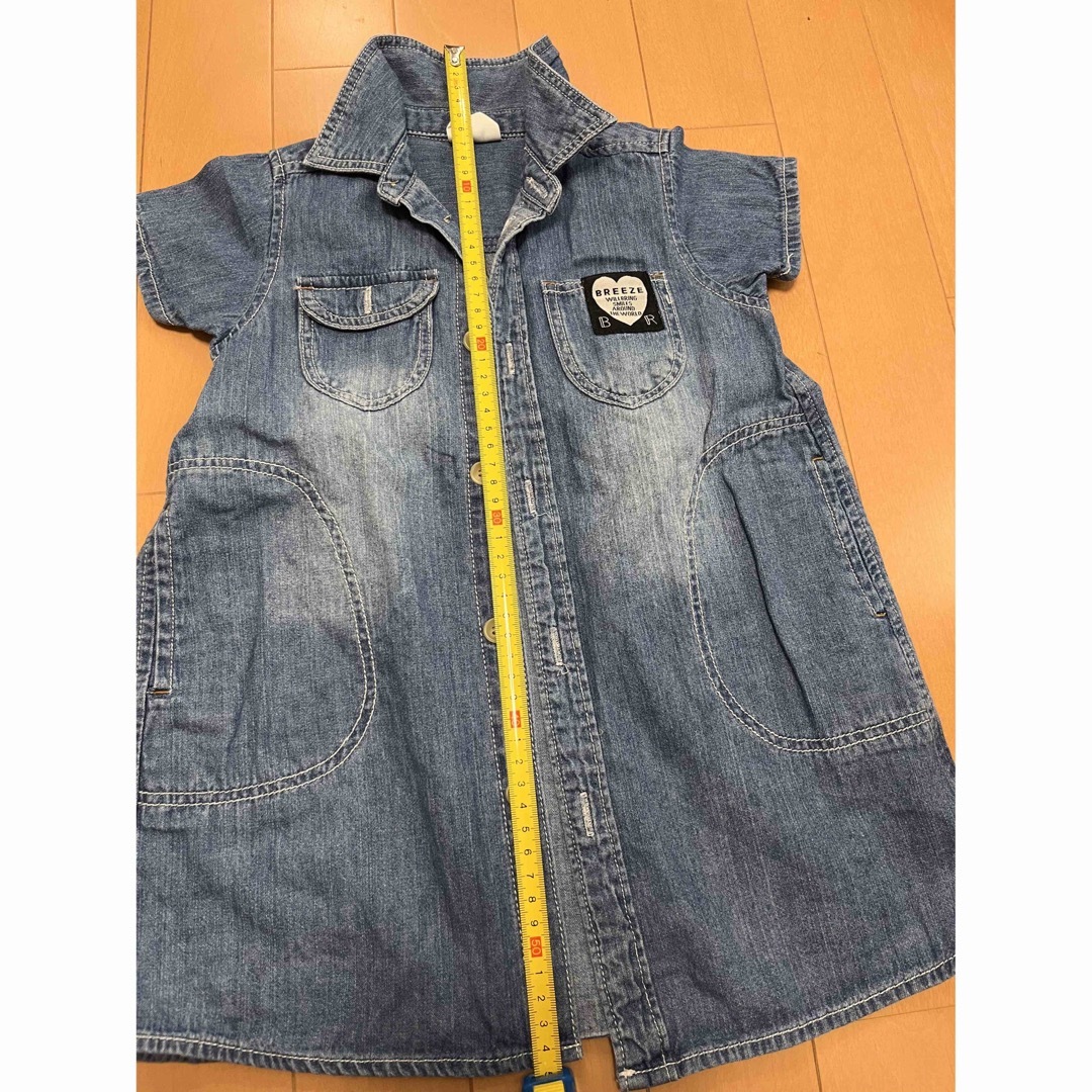 BREEZE(ブリーズ)のBREEZE デニムワンピース 半袖 95 キッズ/ベビー/マタニティのキッズ服女の子用(90cm~)(ワンピース)の商品写真