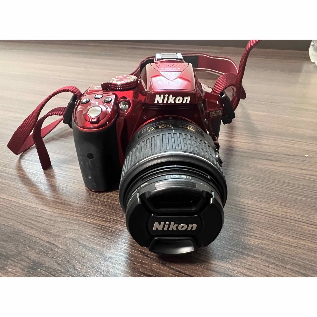 Nikon D5300 ダブルズームキット レッド 収納バック付き-tops.edu.ng