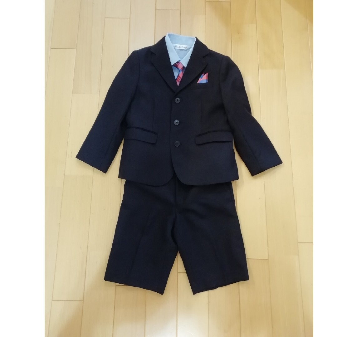 値下げサマーセール！男の子  卒園式 入学式スーツ 黒120cm キッズ/ベビー/マタニティのキッズ服男の子用(90cm~)(ドレス/フォーマル)の商品写真