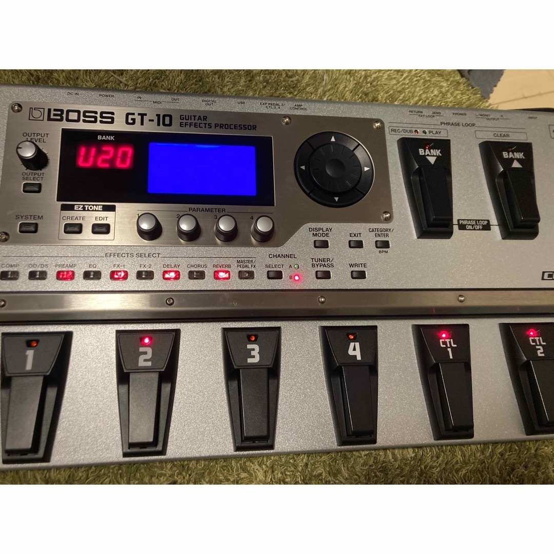 BOSS(ボス)の【中古】BOSS GT-10 (SKBケース付き) 楽器のギター(エフェクター)の商品写真