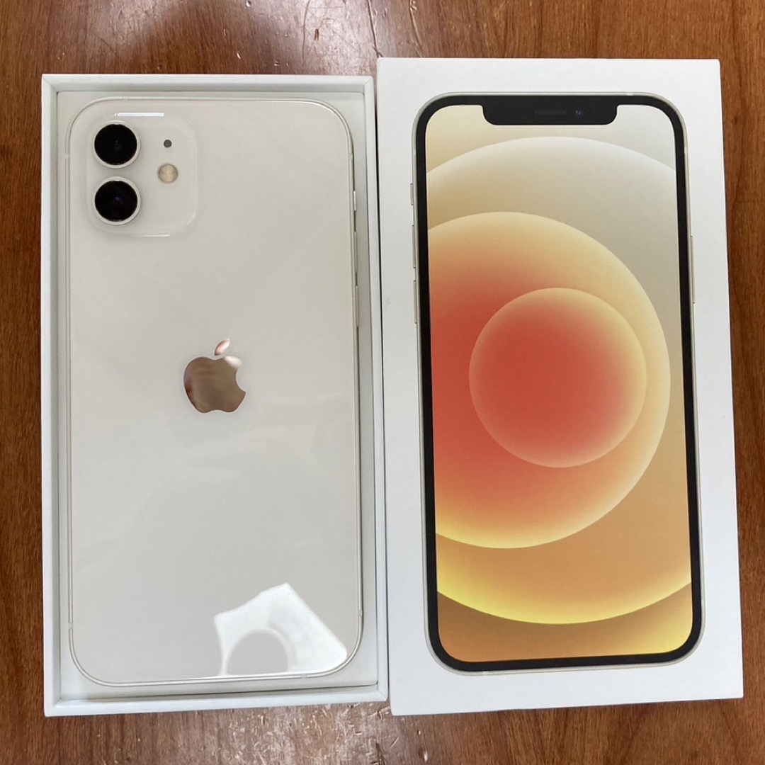 iPhone - 超美品 iPhone12 ホワイト 64 GB SIMフリーの通販 by seibu