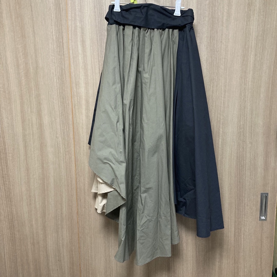 変形フレアスカート レディースのスカート(ロングスカート)の商品写真
