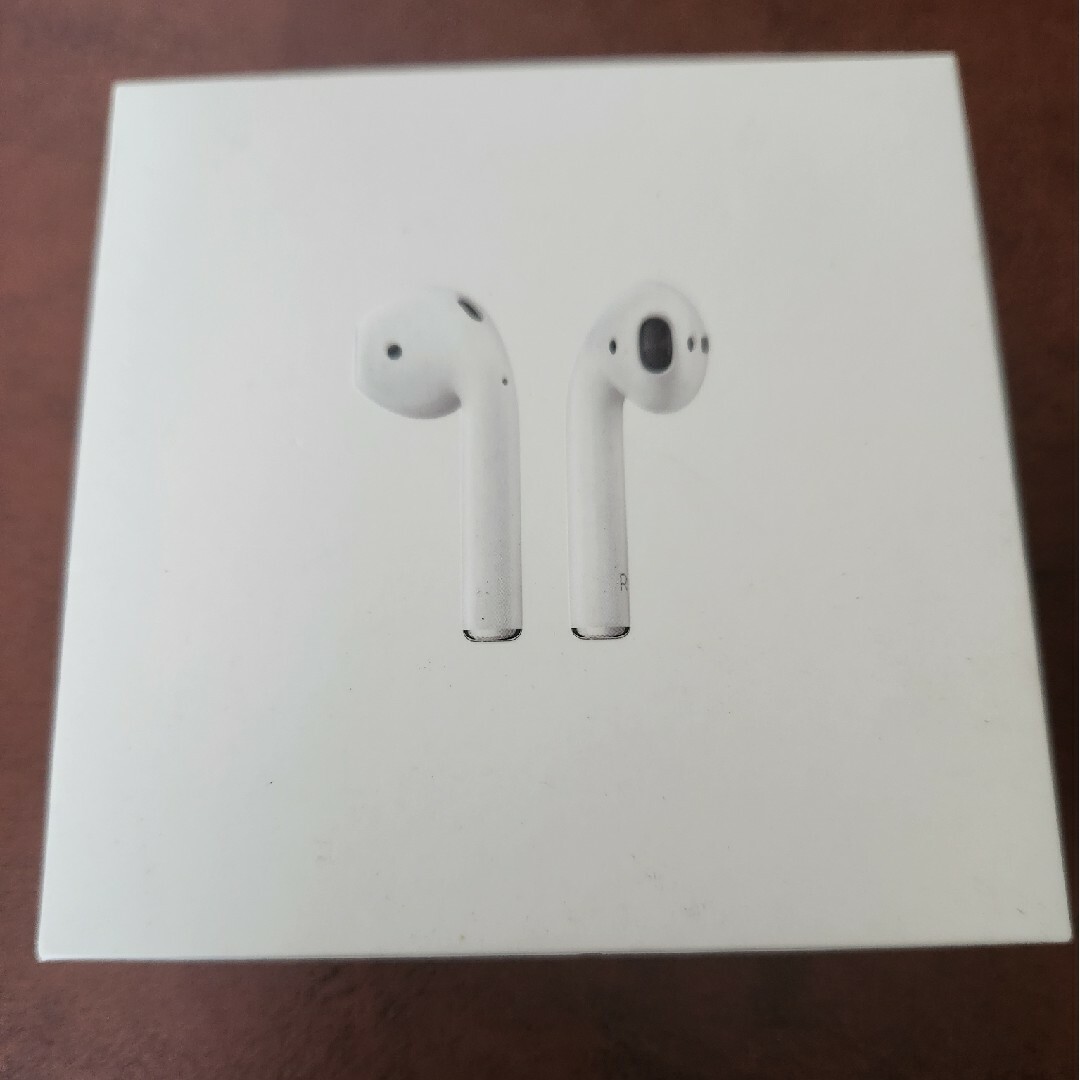 Apple(アップル)のAPPLE AirPods 第２世代 スマホ/家電/カメラのオーディオ機器(ヘッドフォン/イヤフォン)の商品写真