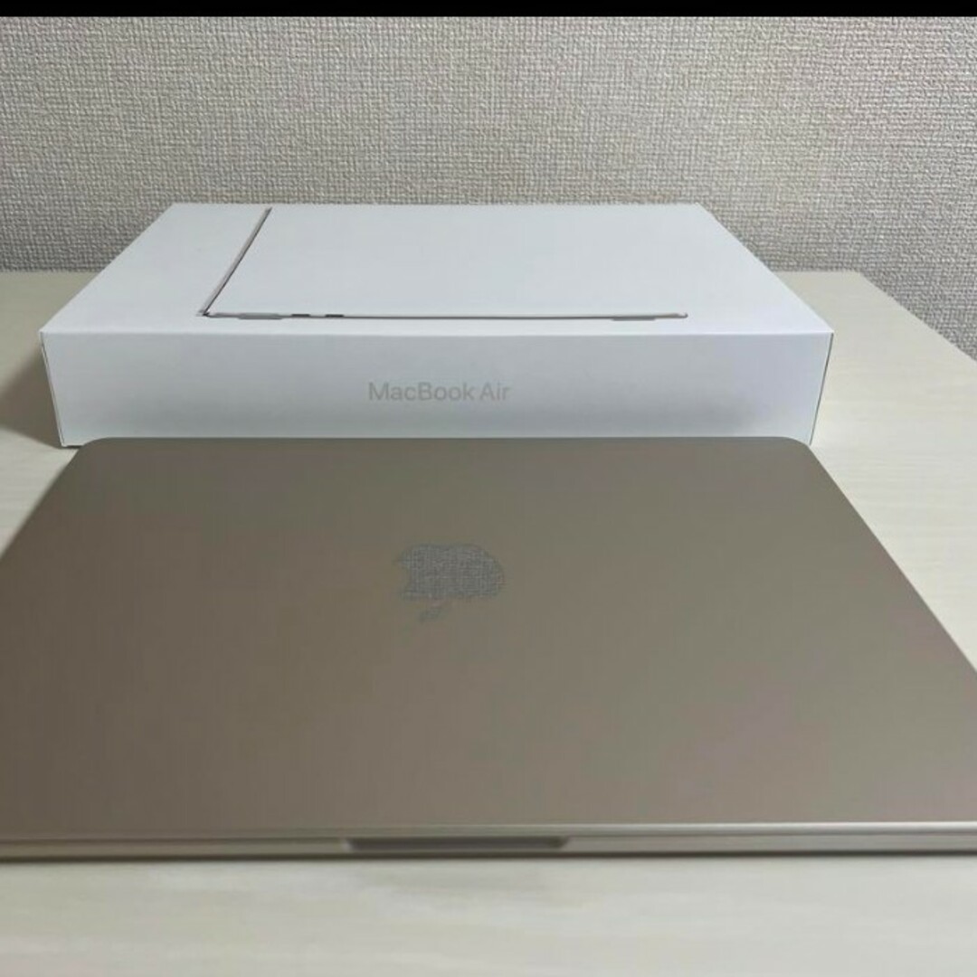 Macbook Air M2チップ 16GB 512GB スターライト