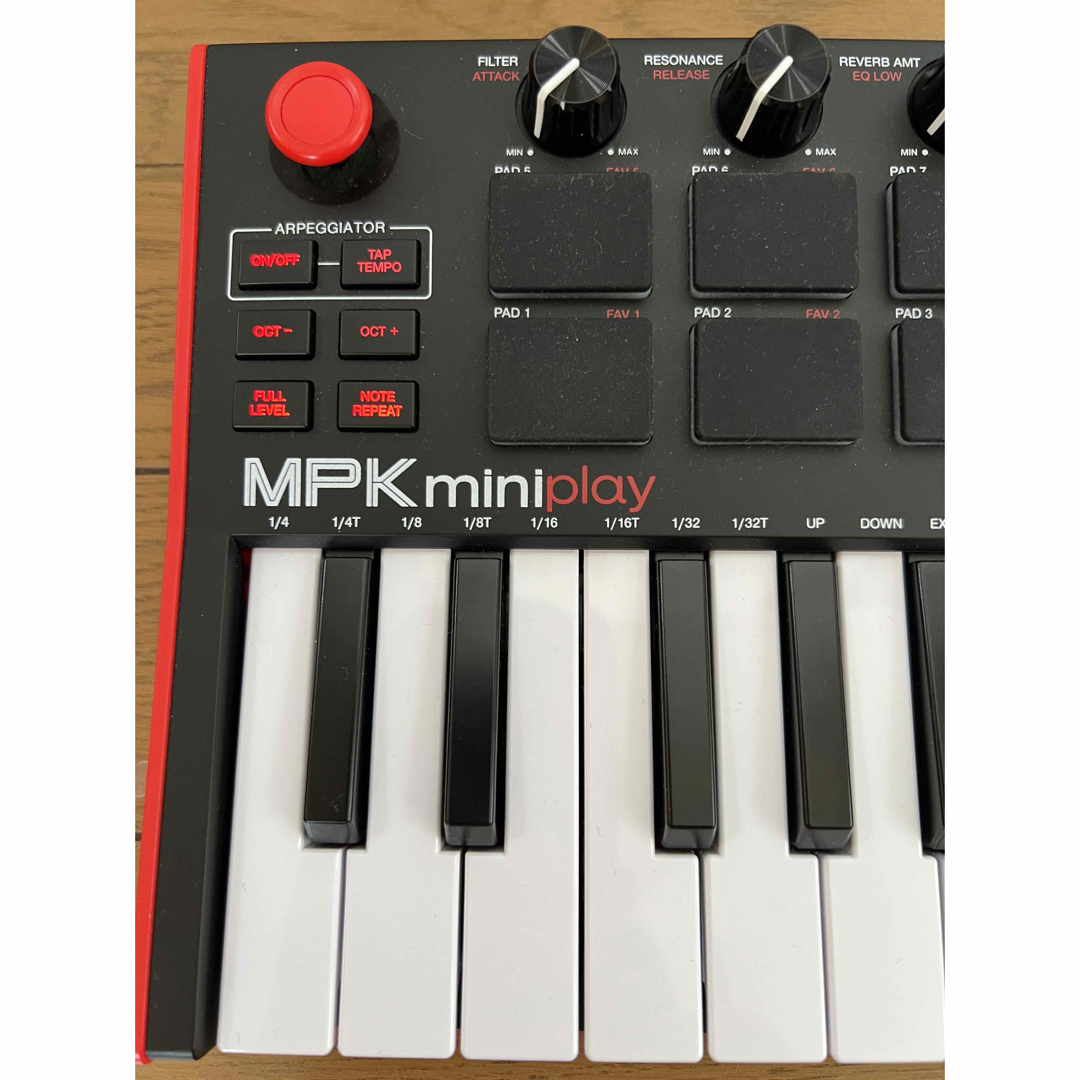 AKAI Professional MPK MINI PLAY MK3 - MIDIコントローラー