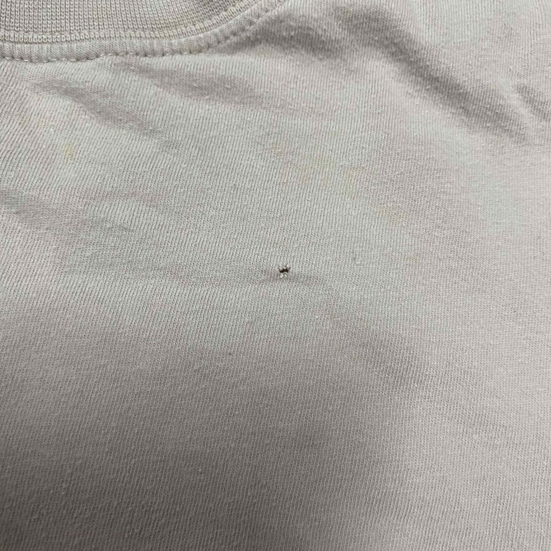 GU(ジーユー)のGU グラフィックT バックプリント 半袖 Tシャツ ベージュ 140㎝ キッズ/ベビー/マタニティのキッズ服男の子用(90cm~)(Tシャツ/カットソー)の商品写真