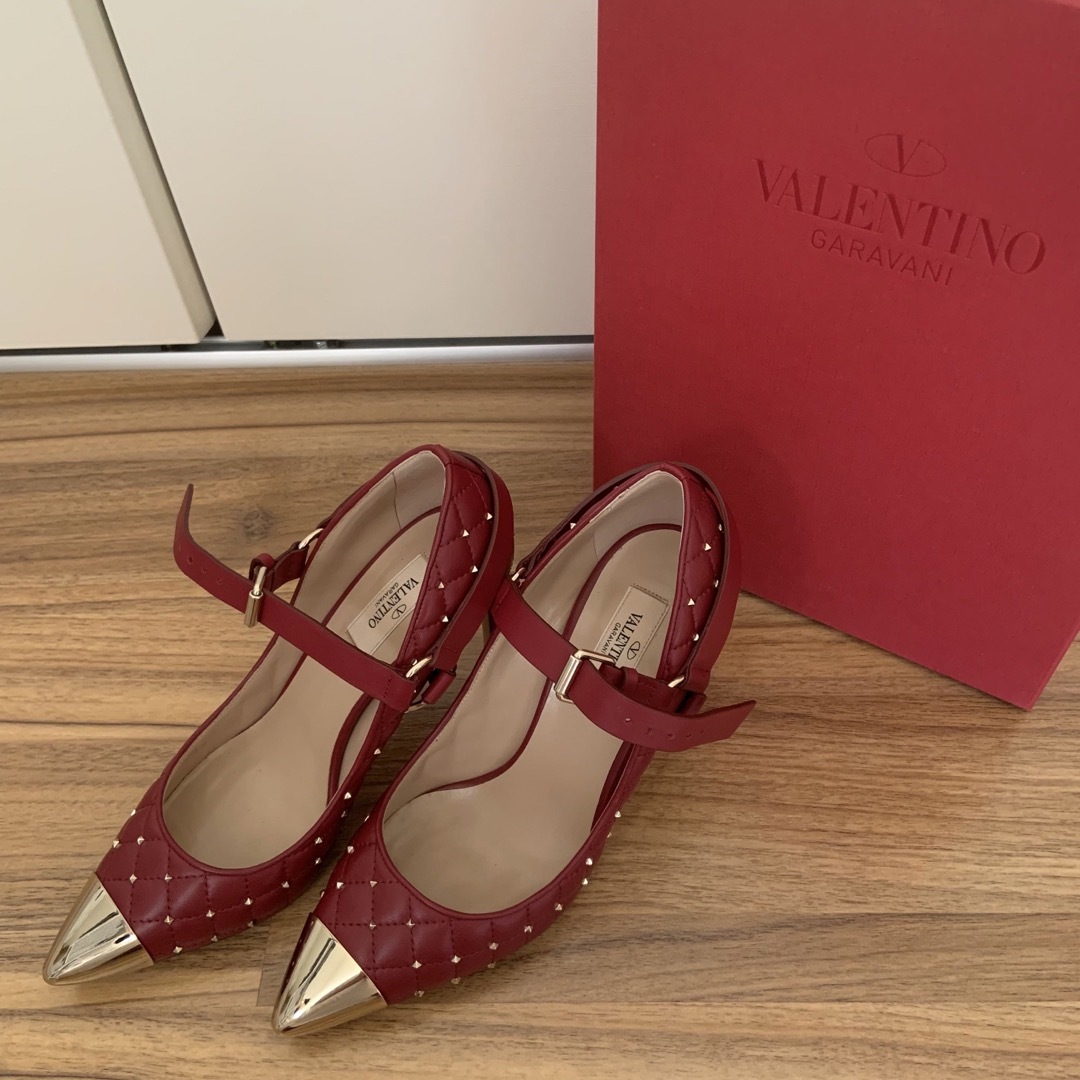 ヴァレンティノVALENTINO キルティングレザーパンプス