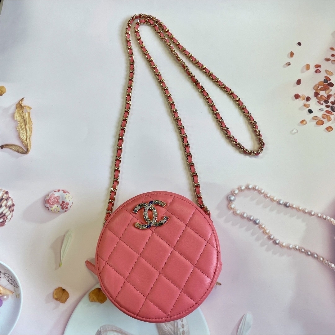 CHANEL(シャネル)のシャネル　ラウンドショルダーバッグ　美品 レディースのバッグ(ショルダーバッグ)の商品写真