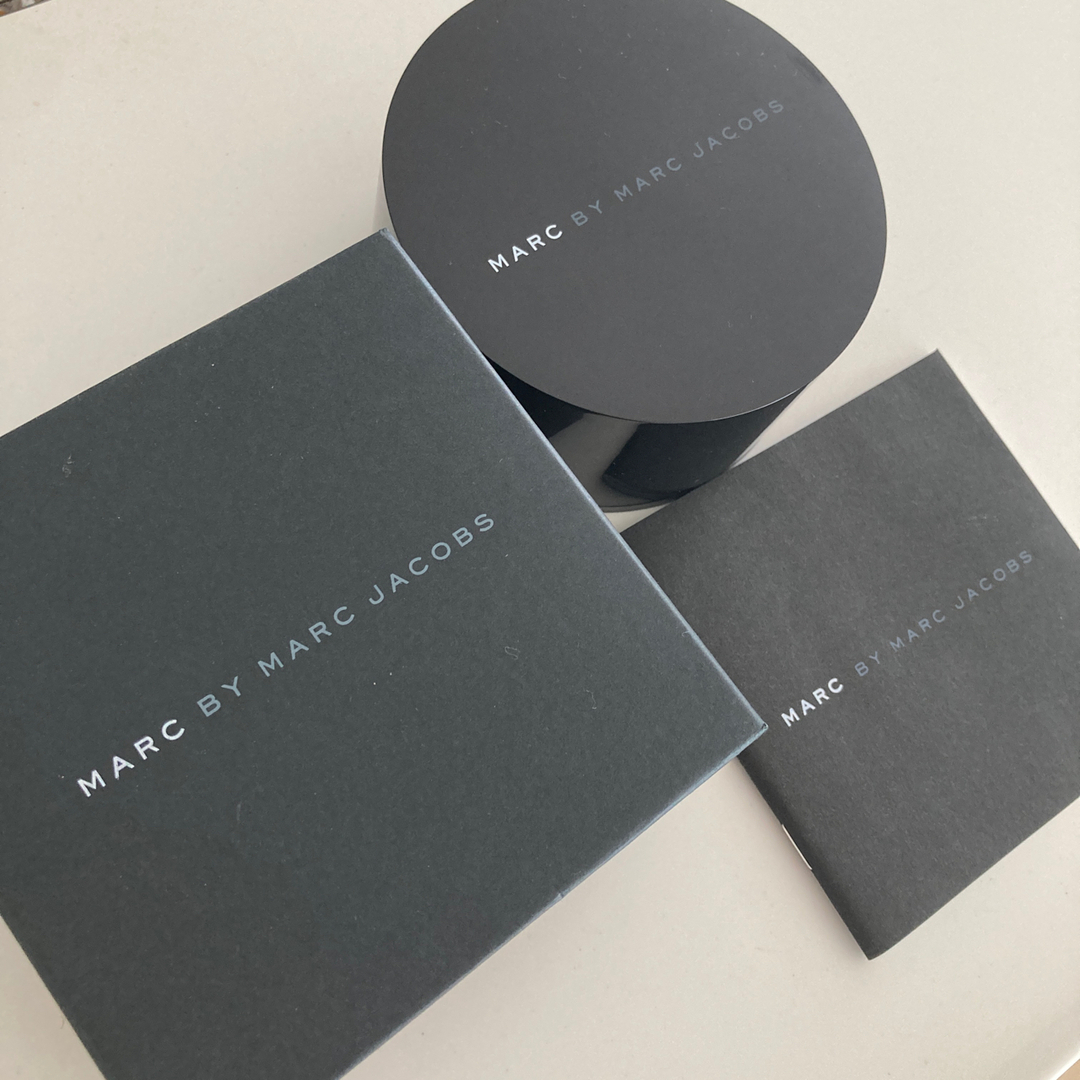 MARC BY MARC JACOBS(マークバイマークジェイコブス)のMARC BY MARC JACOBS ウォッチ　黒 レディースのファッション小物(腕時計)の商品写真