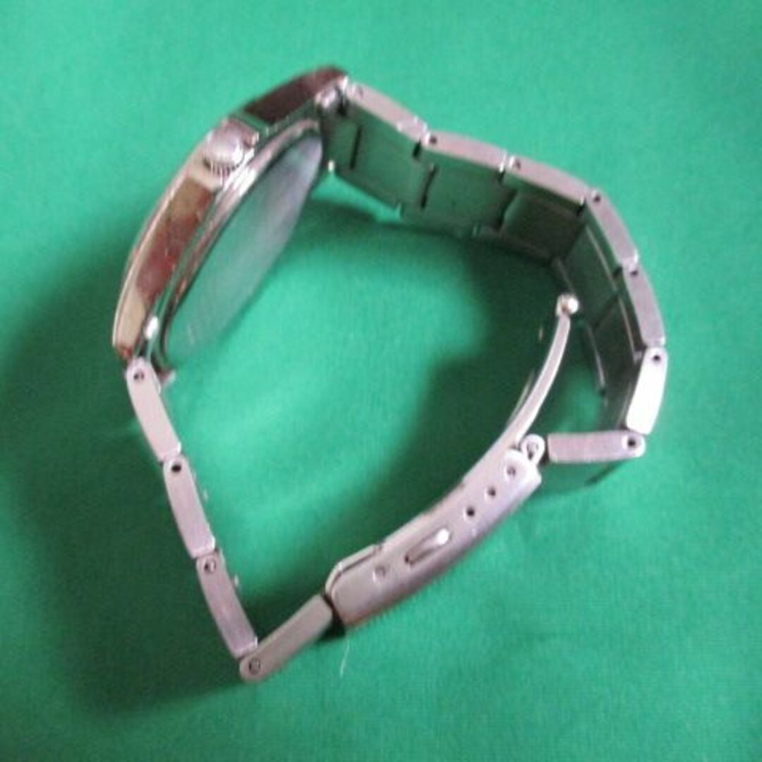 激レア　ユニクロ　時計　5th　記念　アニバーサリー メンズの時計(腕時計(アナログ))の商品写真