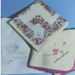 ローラアシュレイ(LAURA ASHLEY)の〖209〗ローラアシュレイハンカチタオルセット３枚セット(タオル/バス用品)