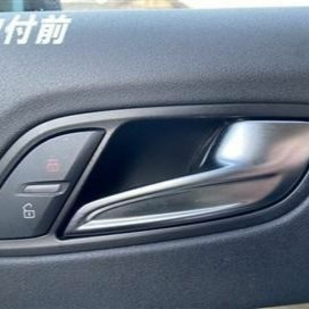 AUDI(アウディ)の000 アウディTT8J インナードアハンドルステッカー5Dカーボン調レッド赤 自動車/バイクの自動車(車内アクセサリ)の商品写真