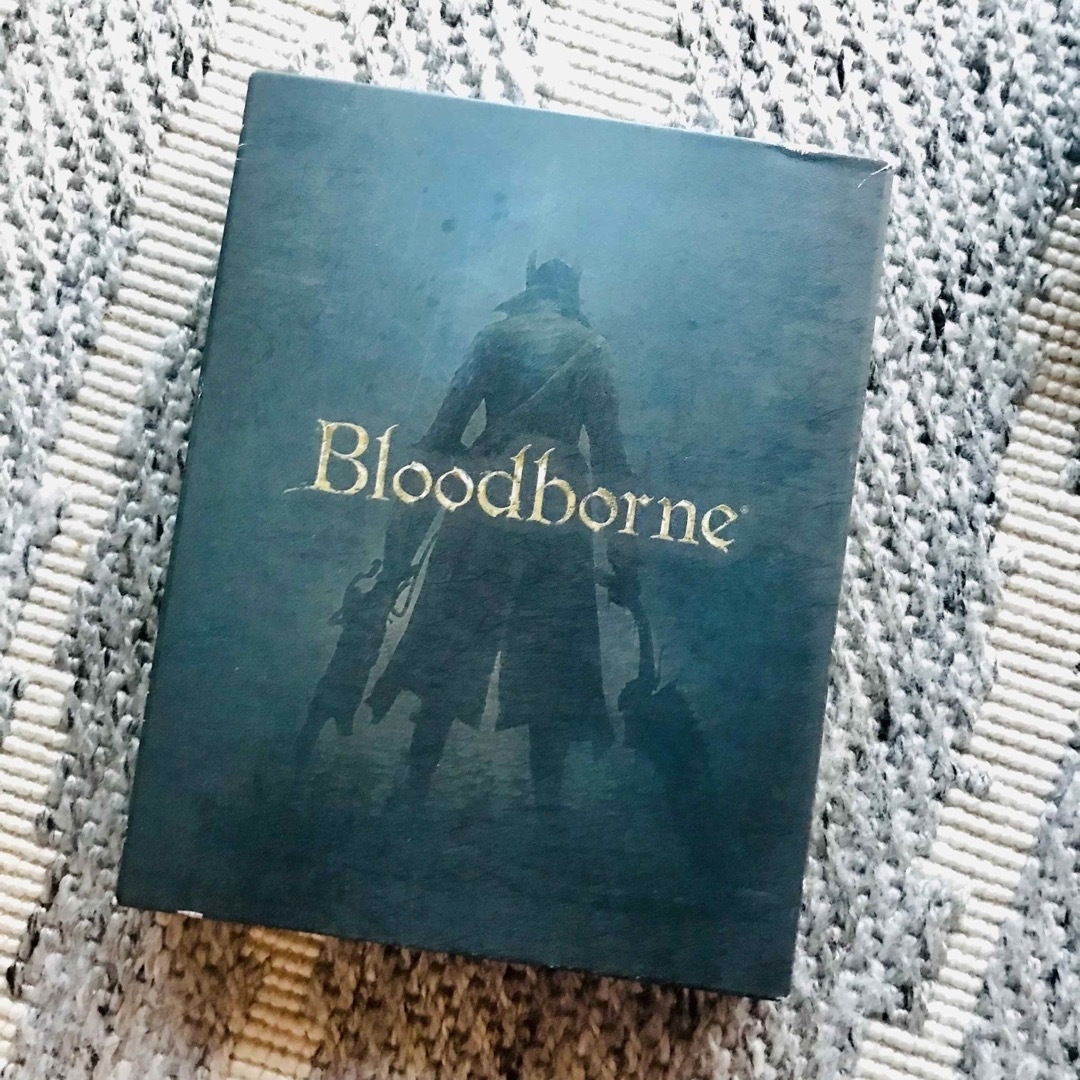 PlayStation4(プレイステーション4)のBloodborne 初回限定版 エンタメ/ホビーのゲームソフト/ゲーム機本体(家庭用ゲームソフト)の商品写真