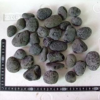 黒曜石(十勝石) 北海道士幌町産 約1.7kg 原石 天然石 石器の材料 C(その他)