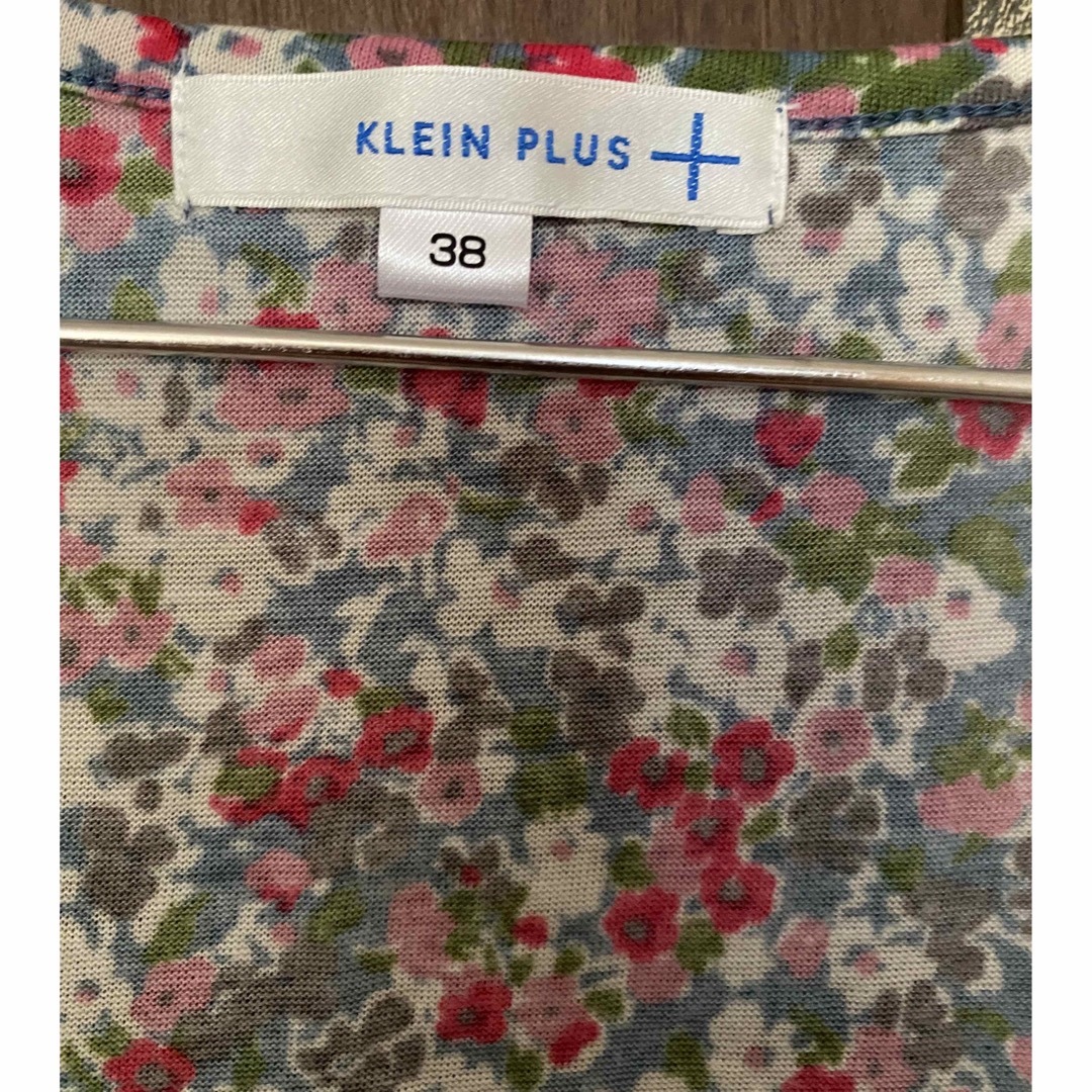 KLEIN PLUS(クランプリュス)の花柄タンクトップ　フリーサイズ　 レディースのトップス(タンクトップ)の商品写真