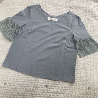 トッコクローゼット(TOCCO closet)のtocco closet 水色 レース 五分袖 ブラウス(カットソー(半袖/袖なし))