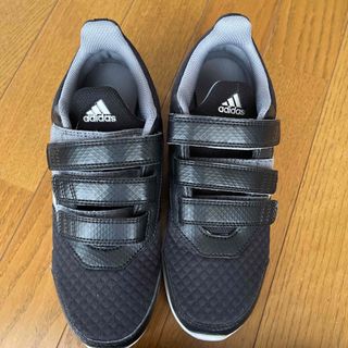 アディダス(adidas)のadidas スニーカー　23.5センチ(スニーカー)