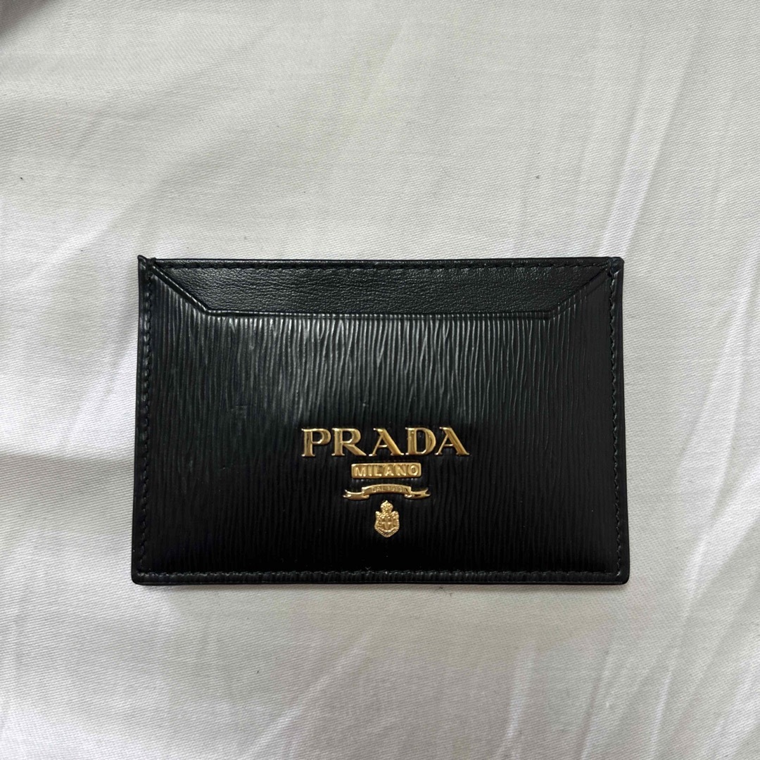 PRADA(プラダ)のPRADA パスケース レディースのファッション小物(名刺入れ/定期入れ)の商品写真