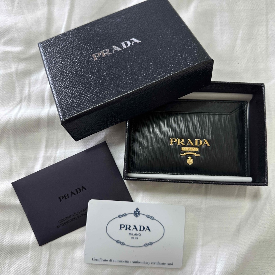 PRADA(プラダ)のPRADA パスケース レディースのファッション小物(名刺入れ/定期入れ)の商品写真