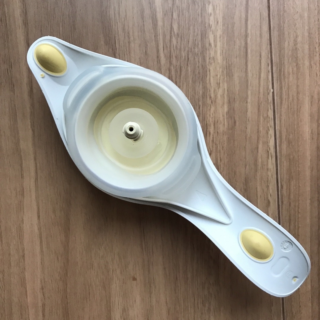 medela(メデラ)の【medela】メデラ  搾乳機 ハンドル 単品 キッズ/ベビー/マタニティの授乳/お食事用品(その他)の商品写真