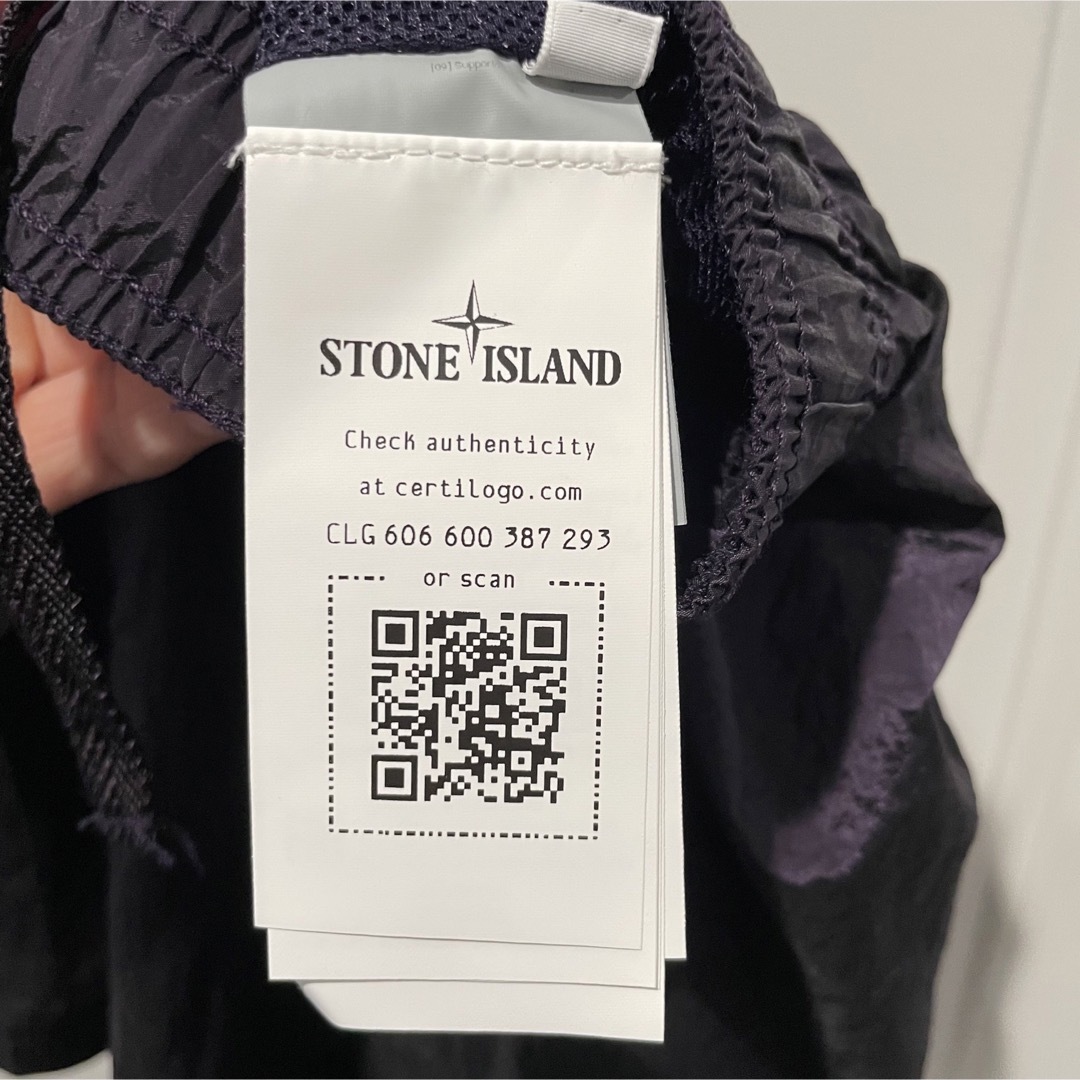 STONE ISLAND(ストーンアイランド)のStone island shorts ストーンアイランド ナイロンショーツ メンズのパンツ(ショートパンツ)の商品写真