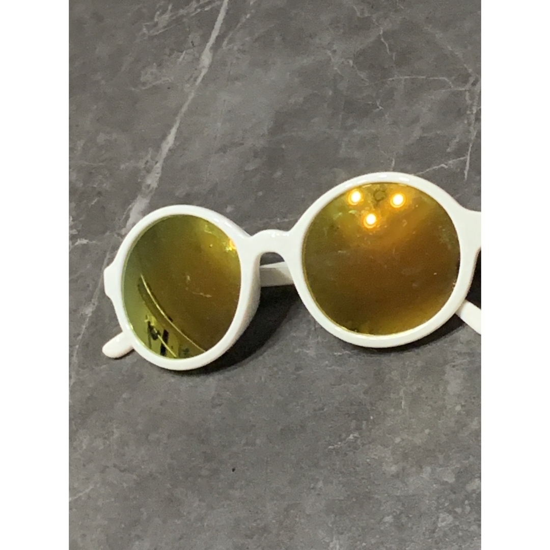 ミラーサングラス　黒縁メガネ　2個セット レディースのファッション小物(サングラス/メガネ)の商品写真