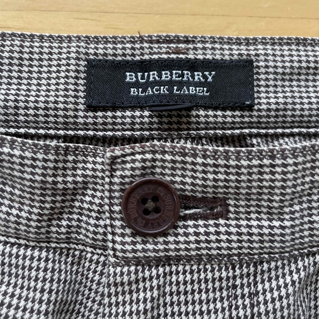 BURBERRY BLACK LABEL(バーバリーブラックレーベル)のBURBERRY バーバリーブラックレーベル  メンズ ズボン ゴルフウェア メンズのパンツ(チノパン)の商品写真