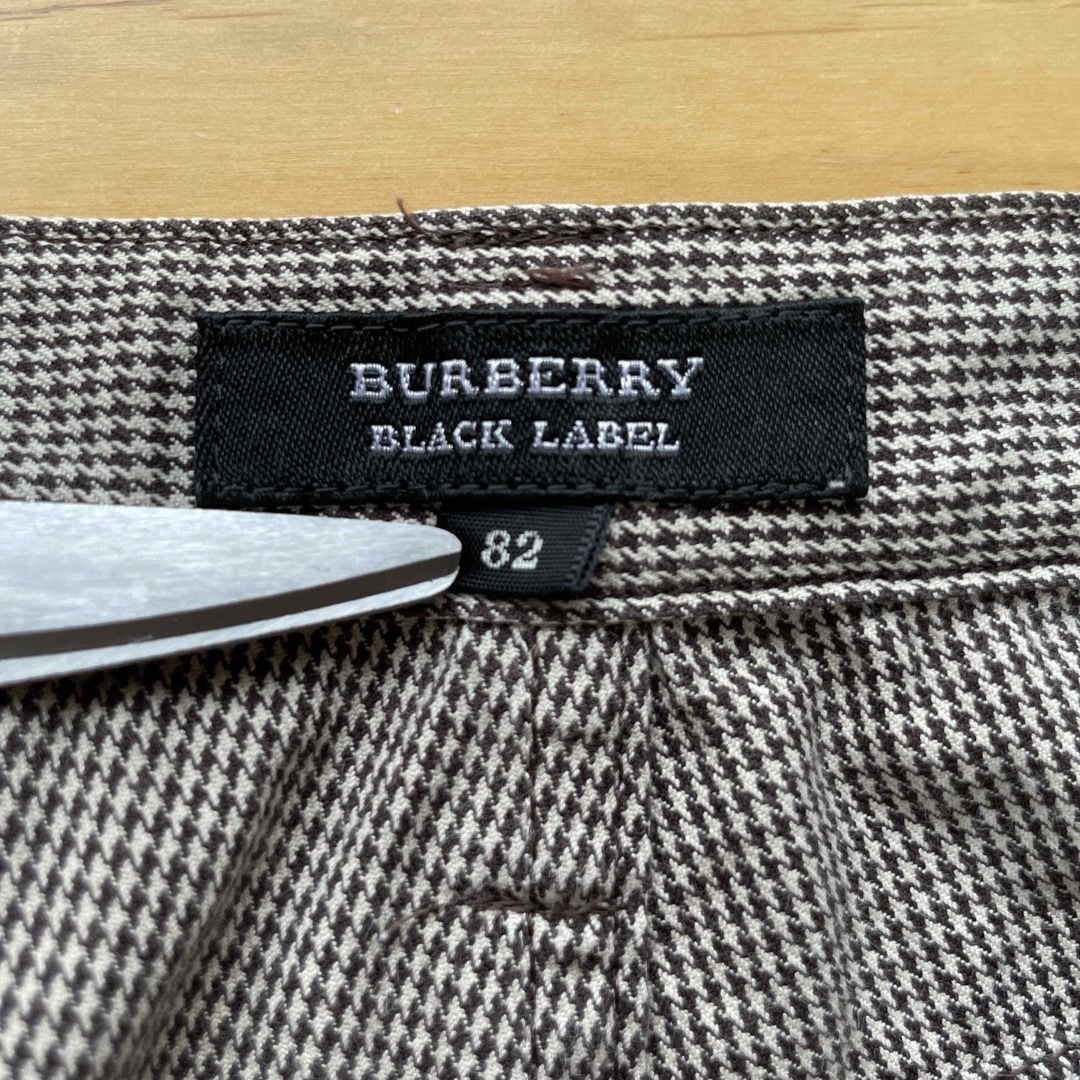 BURBERRY BLACK LABEL(バーバリーブラックレーベル)のBURBERRY バーバリーブラックレーベル  メンズ ズボン ゴルフウェア メンズのパンツ(チノパン)の商品写真