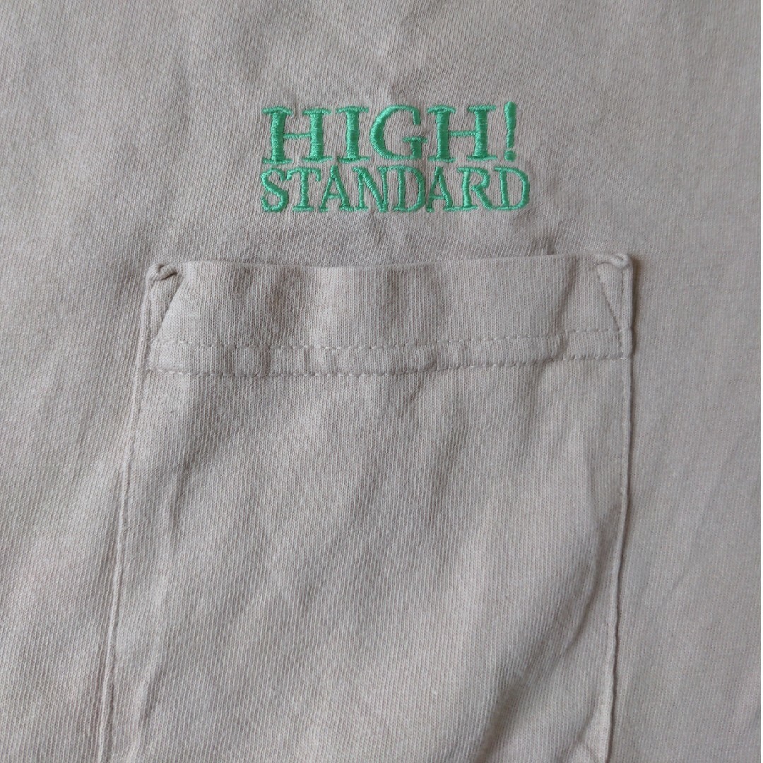 HIGH!STANDARD(ハイスタンダード)の☆Hi-STANDARD ベージュＴシャツ Sサイズ☆ メンズのトップス(Tシャツ/カットソー(半袖/袖なし))の商品写真