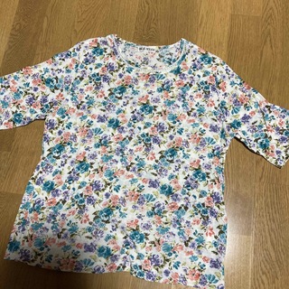 花柄Tシャツ(Tシャツ(半袖/袖なし))