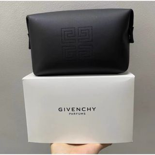 ジバンシィ(GIVENCHY)の 新品　GIVENCHY ジバンシー　ノベルティ ブラック　ポーチ(ポーチ)