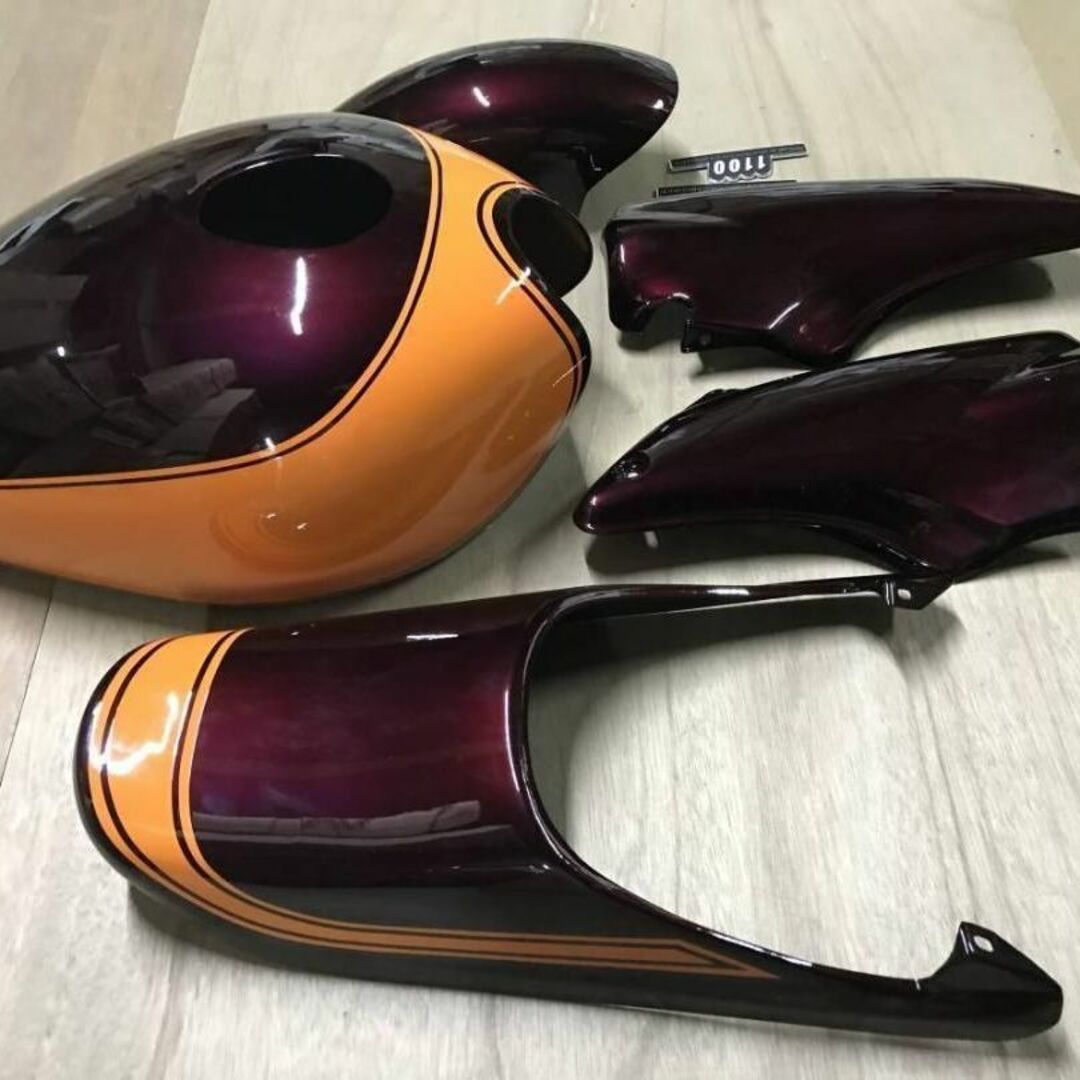 ゼファー1100 外装カバー 茶 火の玉 エンブレム/ 塗装済み セット ゼファー1100 外装カバー 茶 火の玉 エンブレム/ 塗装済み セット