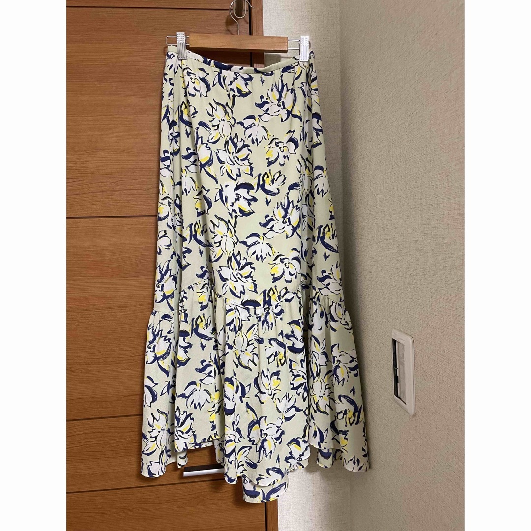 IENA(イエナ)の36サイズ　裏地あり　涼しい　スカート レディースのスカート(ロングスカート)の商品写真