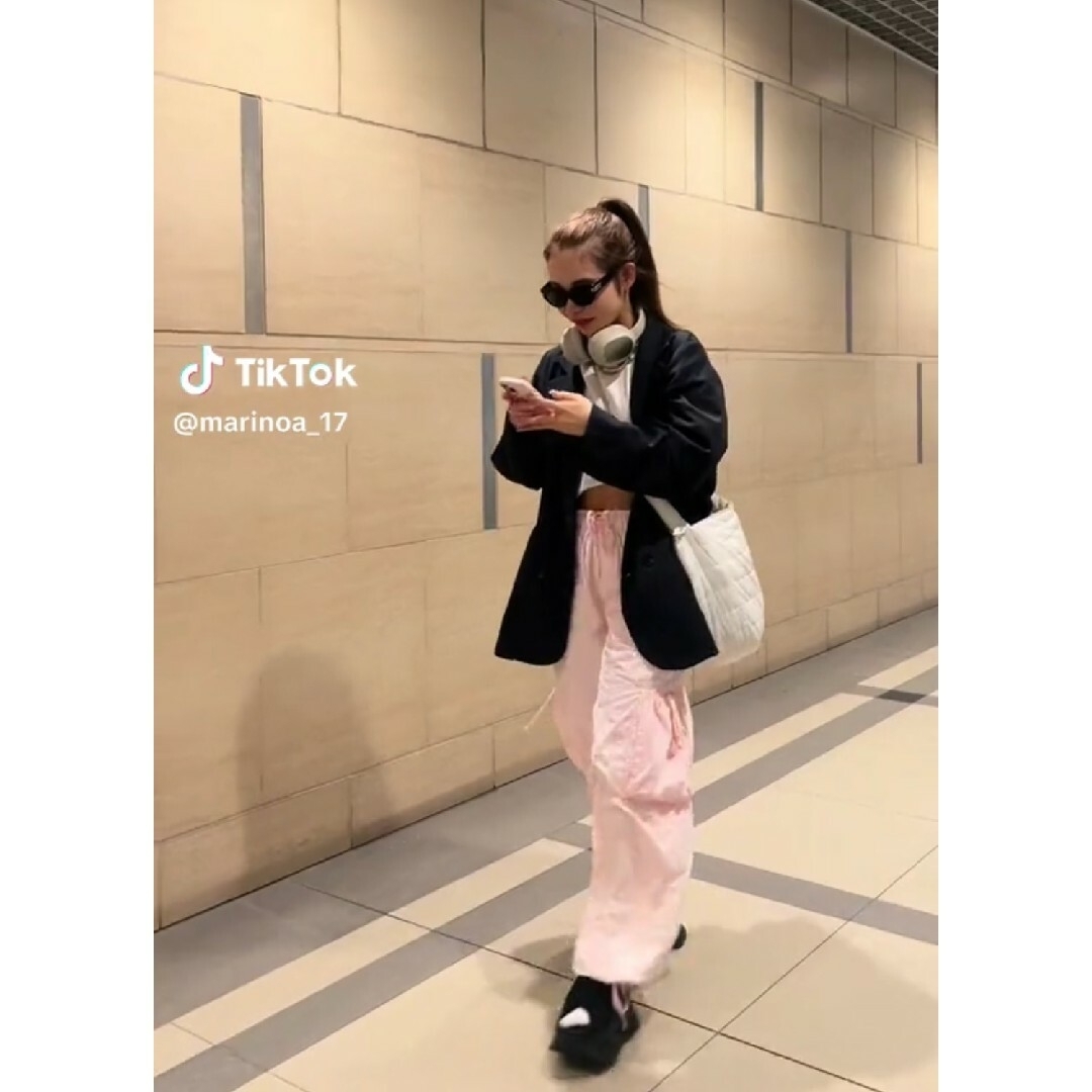 ZARA - ZARA パラシュート パンツ Mサイズ ピンクの通販 by ZARA - ZARA パラシュート パンツ Mサイズ ピンクの通販 by