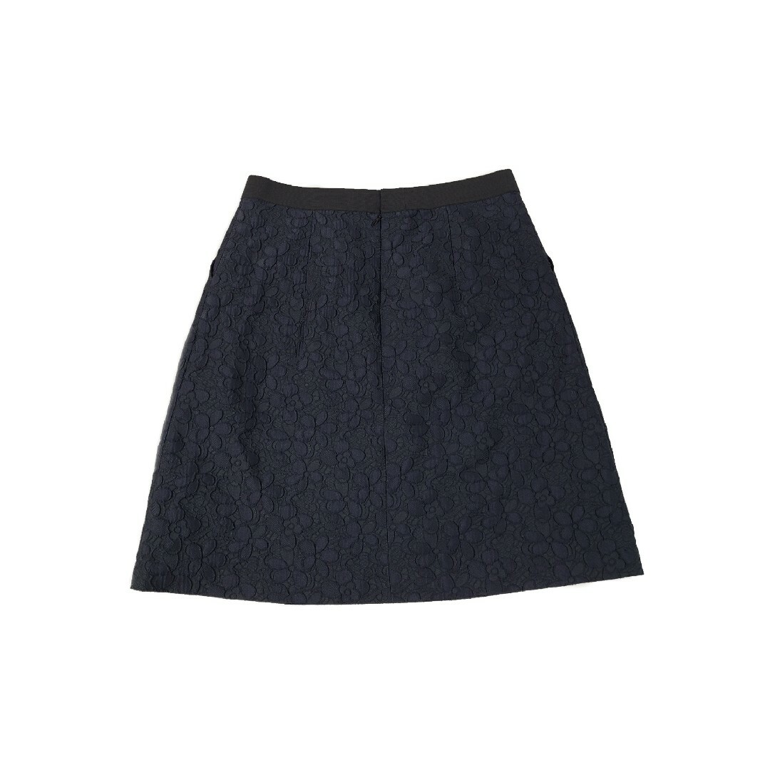 Aylesbury(アリスバーリー)の大きめサイズ 美品 Aylesbury フロッキー刺繍スカート レディースのスカート(ひざ丈スカート)の商品写真