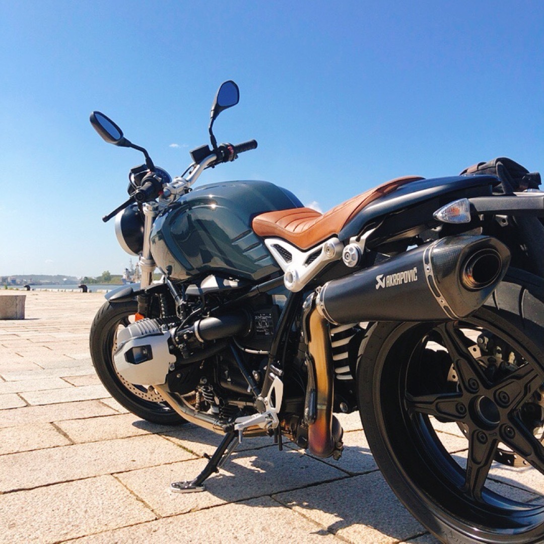 BMW RnineT pure AKRAPOVIC スリップオンマフラー の通販 by yUu's