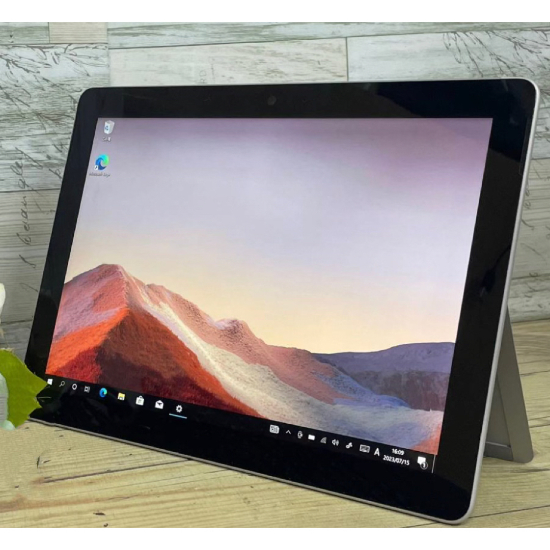 サーフェスゴー  マイクロソフト Surface Go 64GB メモリ 4G