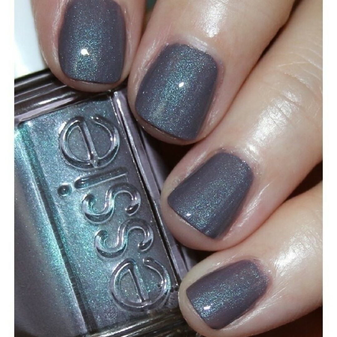 Essie(エッシー)の廃盤レアカラー！ essie  3038  Coat Couture コスメ/美容のネイル(マニキュア)の商品写真